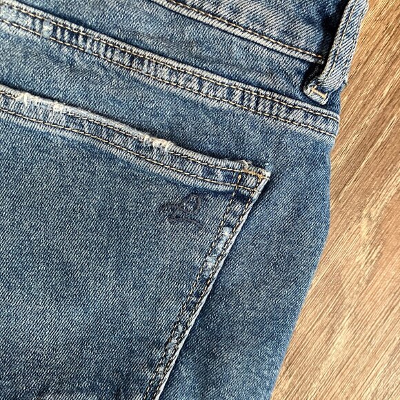 DL1961 Karlie Shorts Boyfriend Size 26 cuffed hem - Picture 7 of 13